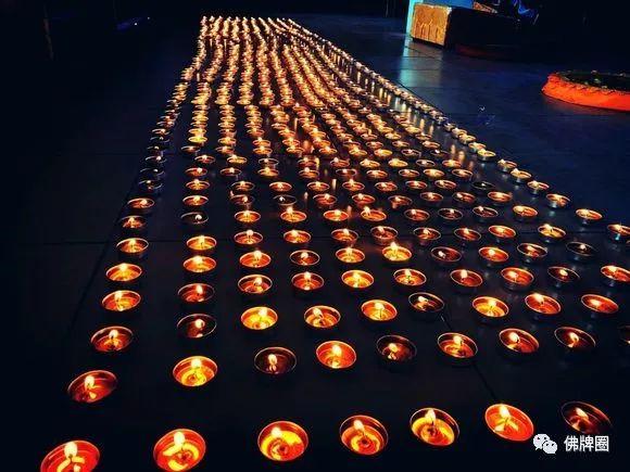 千万不要和供阴牌的人合租，哪怕对方是你的领导！