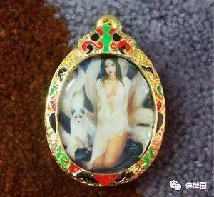 关于泰国佛牌的一些商业牌、假牌我有话说!【泰国佛牌】 关于泰国佛牌的一些商业牌、假牌我有话说!【泰国佛牌】