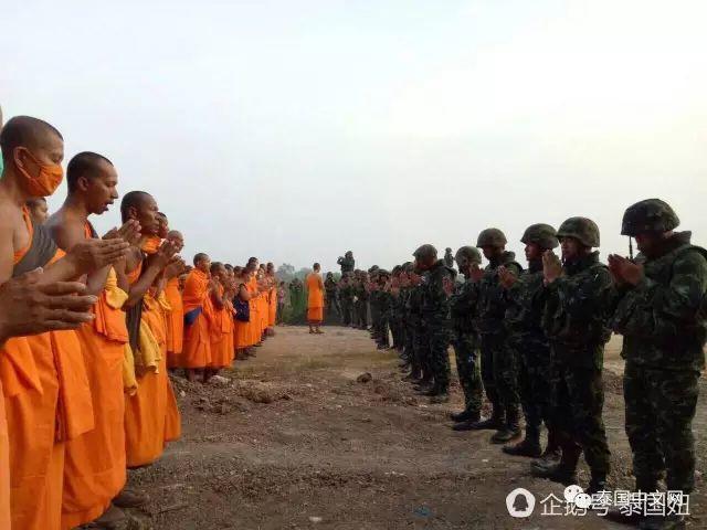 泰国最大佛寺跟军政府斗智斗勇，和尚绝食抗议-图片11