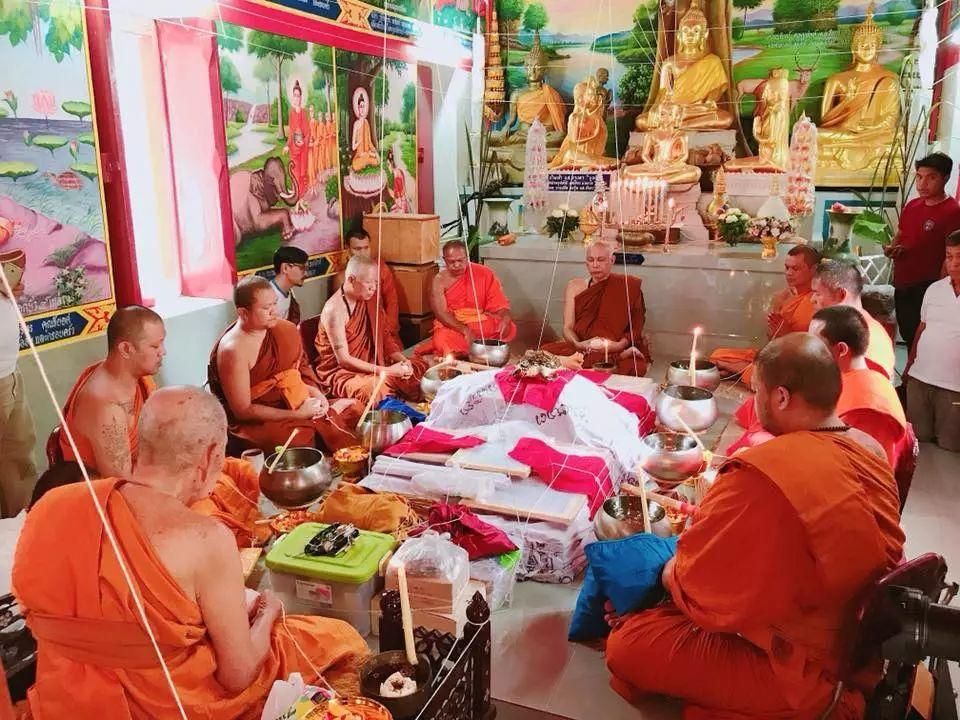 【佛牌道】问答--佛牌是不是只能请一尊呢?【泰国佛牌】 【佛牌道】问答–佛牌是不是只能请一尊呢?-图片2