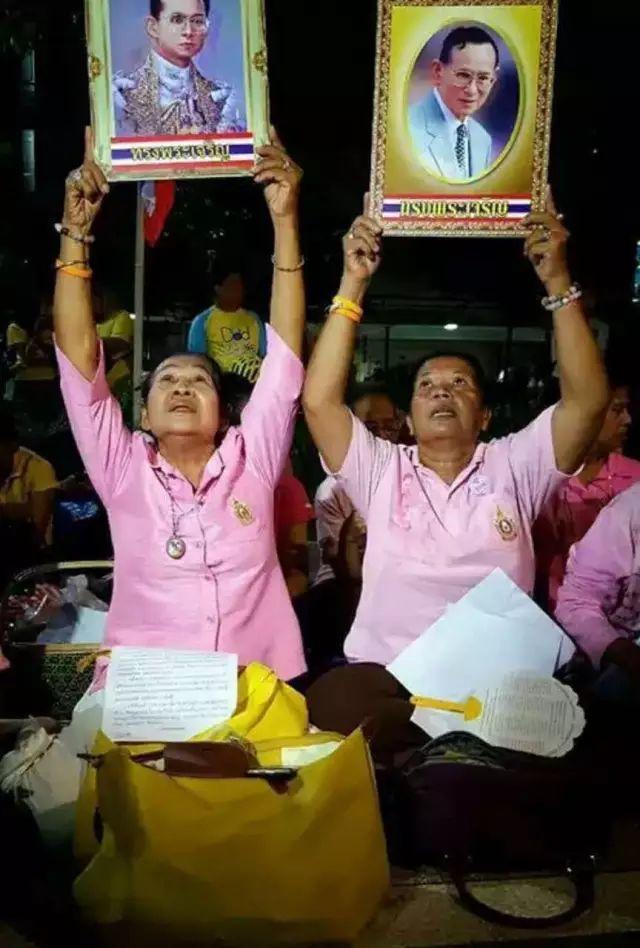 普密蓬国王去世!深表哀悼!【泰国佛牌】 普密蓬国王去世!深表哀悼!-图片2