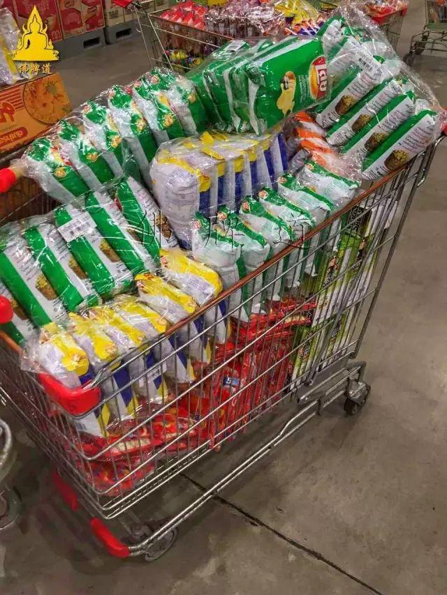 【活动现场】2016年09月25日捐助孤儿院实况【泰国佛牌】 【活动现场】2016年09月25日捐助孤儿院实况-图片2