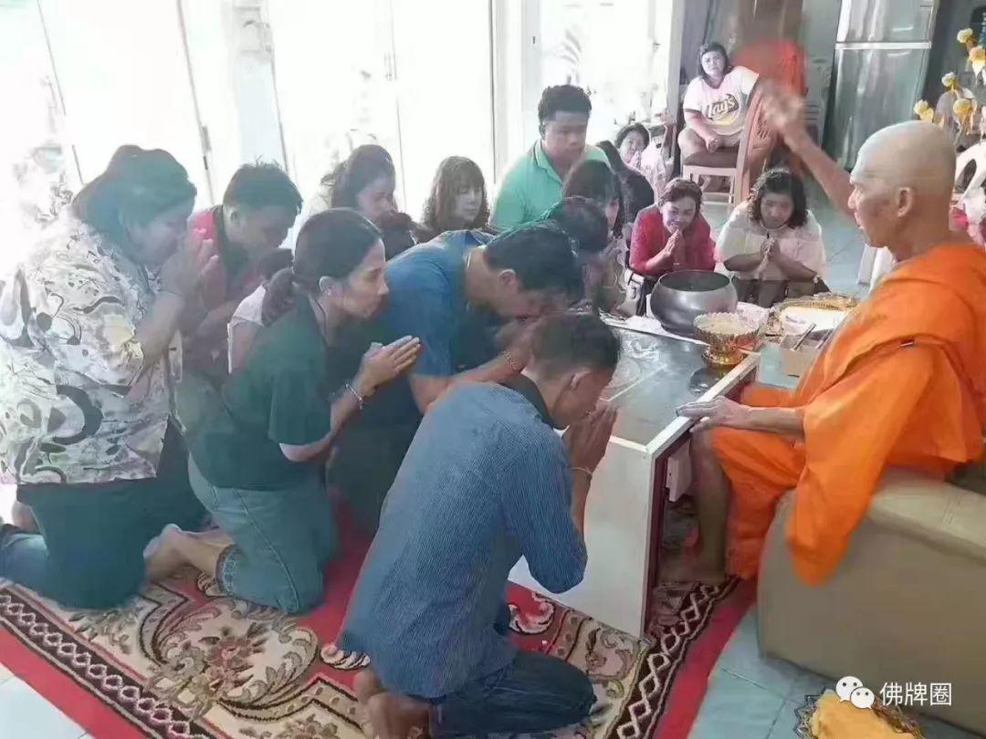 复刻牌、徒弟牌、商业牌...那些“非原版佛牌”到底是怎么回事!【泰国佛牌】 复刻牌、徒弟牌、商业牌…那些“非原版佛牌”到底是怎么回事!-图片3