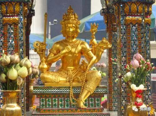 杨紫 沈涛 陈浩民，大家都拜四面神！【泰国佛牌】