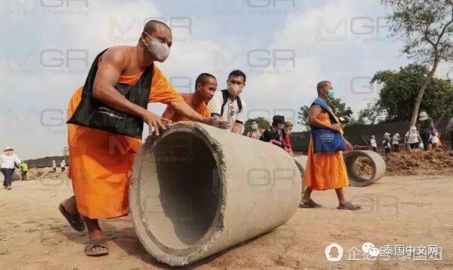 泰国最大佛寺跟军政府斗智斗勇，和尚绝食抗议-图片13