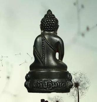 龙婆卡贤师父排名第一的药师佛【泰国佛牌】 龙婆卡贤师父排名第一的药师佛【泰国佛牌】