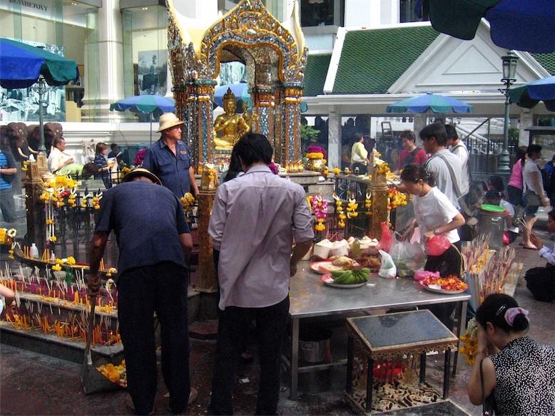 怎么拜泰国四面佛才最灵验?-图片7