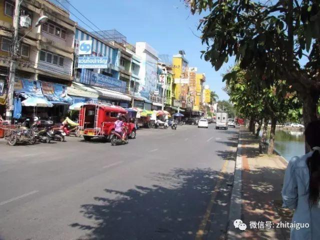 现场测试!!清迈特色红车对外国人、泰国人和本地人要价一样吗?【泰国佛牌】 现场测试!!清迈特色红车对外国人、泰国人和本地人要价一样吗?【泰国佛牌】