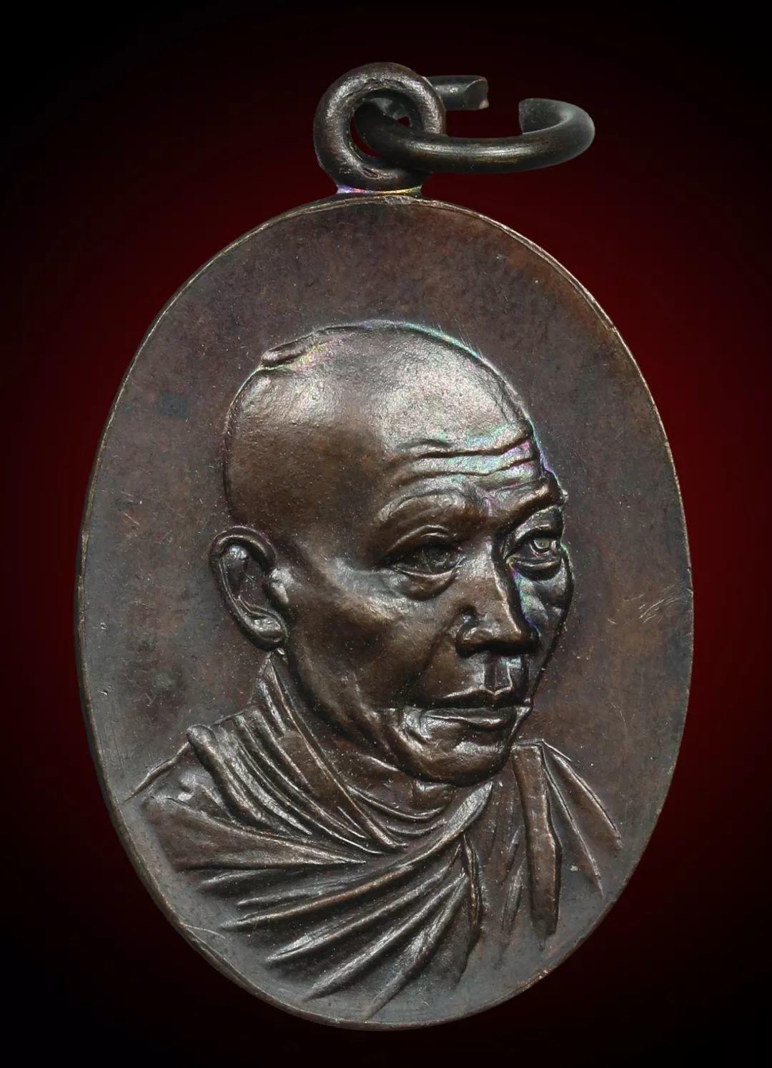 龙婆卡贤  神迹最多的自身【泰国佛牌】