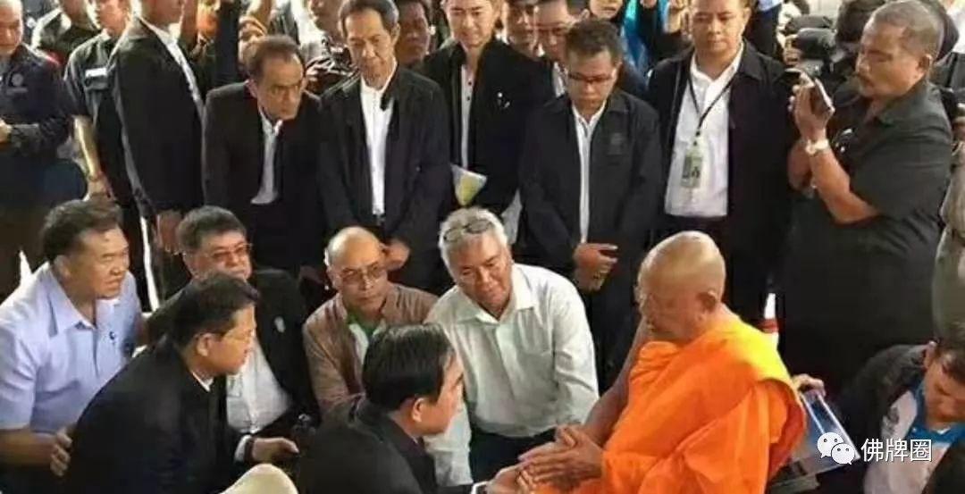 巴育：佛牌在手，不惧诅咒！【泰国佛牌】