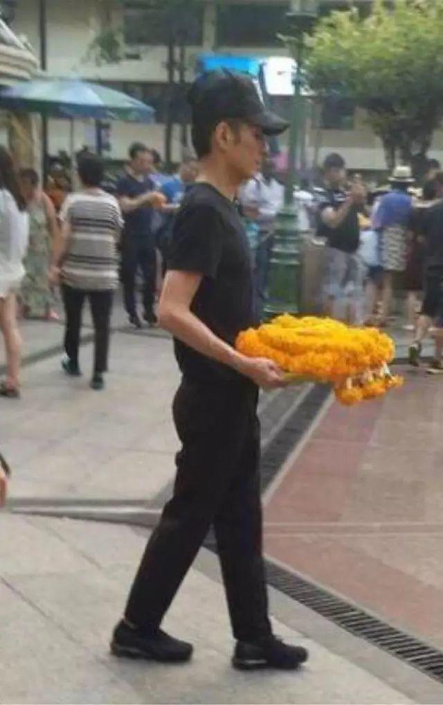 连续六年拜四面神？厉害了我的维嘉哥！-图片2