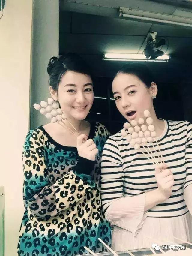 泰国又现“加油西施”,加油送香吻,男司机大排长龙!【泰国佛牌】 泰国又现“加油西施”,加油送香吻,男司机大排长龙!【泰国佛牌】