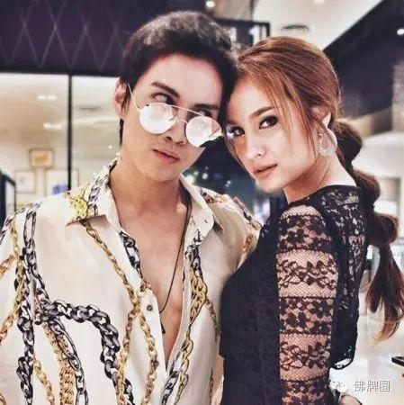 泰国明星做功德不忘秀恩爱【泰国佛牌】