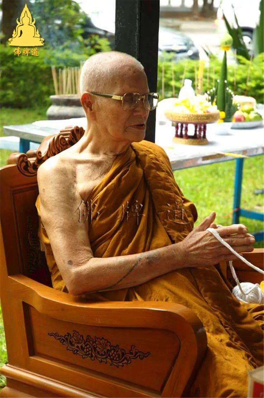 【功德活动】--帮助森林派师父--龙婆通波哇寺庙 建造“大型立尊像”【泰国佛牌】 【功德活动】–帮助森林派师父–龙婆通波哇寺庙 建造“大型立尊像”-图片5