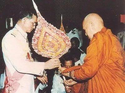 普密蓬国王（泰九世皇）生前拜访过的高僧-图片12