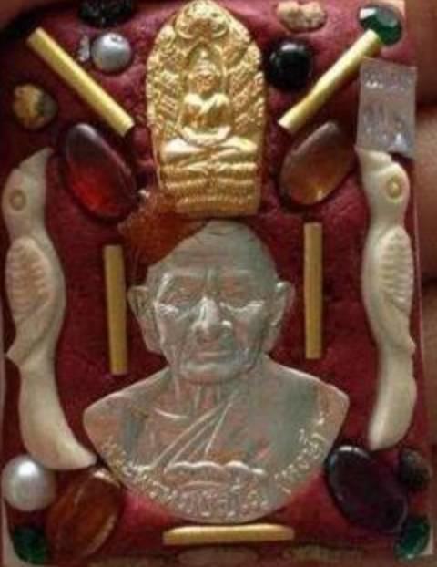 【佛牌道】问答–如何看待佛牌中的“堆料”呢？-图片1