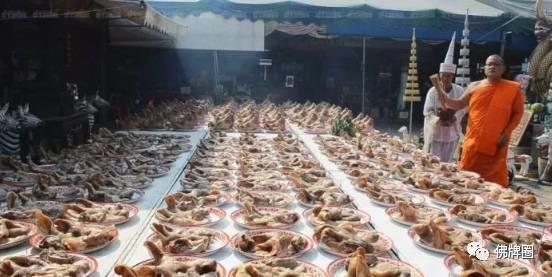 泰国寺庙里那些千奇百怪的还愿方式!【泰国佛牌】 泰国寺庙里那些千奇百怪的还愿方式!-图片16