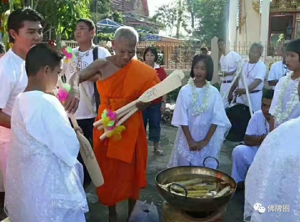 复刻牌、徒弟牌、商业牌...那些“非原版佛牌”到底是怎么回事!【泰国佛牌】 复刻牌、徒弟牌、商业牌…那些“非原版佛牌”到底是怎么回事!-图片4