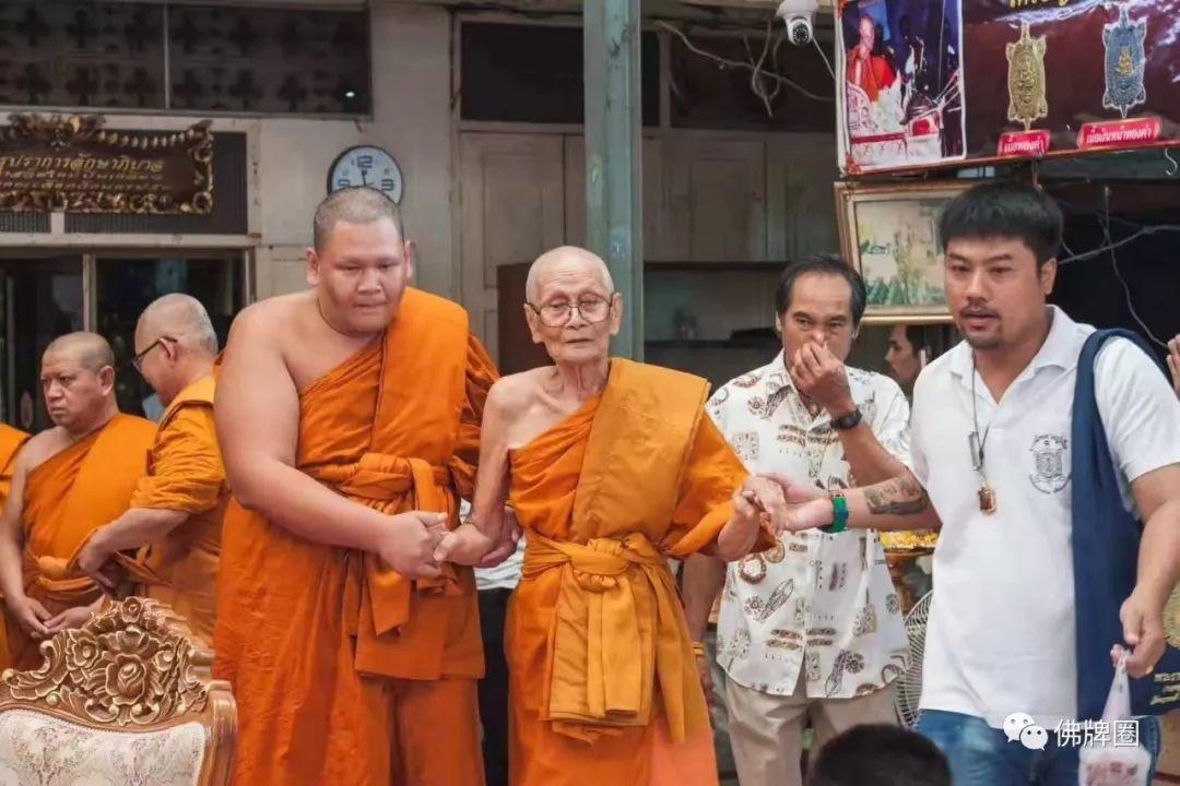 复刻牌、徒弟牌、商业牌...那些“非原版佛牌”到底是怎么回事!【泰国佛牌】 复刻牌、徒弟牌、商业牌…那些“非原版佛牌”到底是怎么回事!-图片6