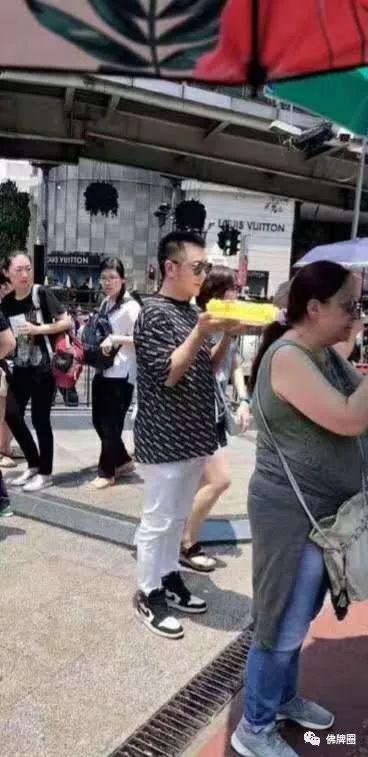 杨紫 沈涛 陈浩民，大家都拜四面神！【泰国佛牌】