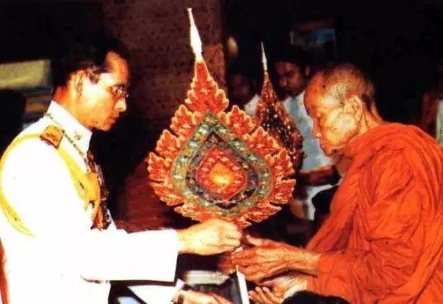 普密蓬国王去世!深表哀悼!【泰国佛牌】 普密蓬国王去世!深表哀悼!-图片15