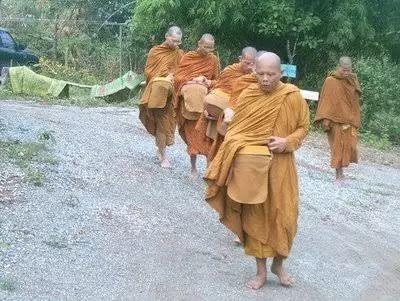 泰国森林派高僧–龙婆帕喜师傅-图片5
