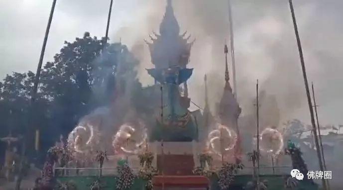 回顾以往,泰国高僧金身不腐新闻遍布全泰!【泰国佛牌】 回顾以往,泰国高僧金身不腐新闻遍布全泰!-图片4