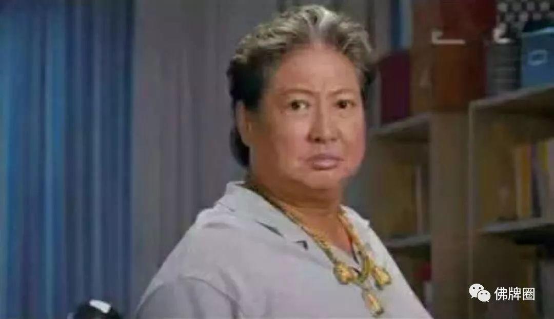 “好嗨哦，今天刚戴上佛牌，感觉人生已经到达了高潮，感觉人生已经到达了巅峰！”【泰国佛牌】