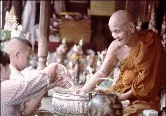 佛牌道48: 四面神的三大名师之--龙婆Doo师父（上）【泰国佛牌】