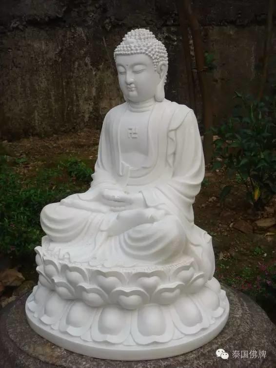 如何正规而又如法地供请佛像?【泰国佛牌】 如何正规而又如法地供请佛像?【泰国佛牌】