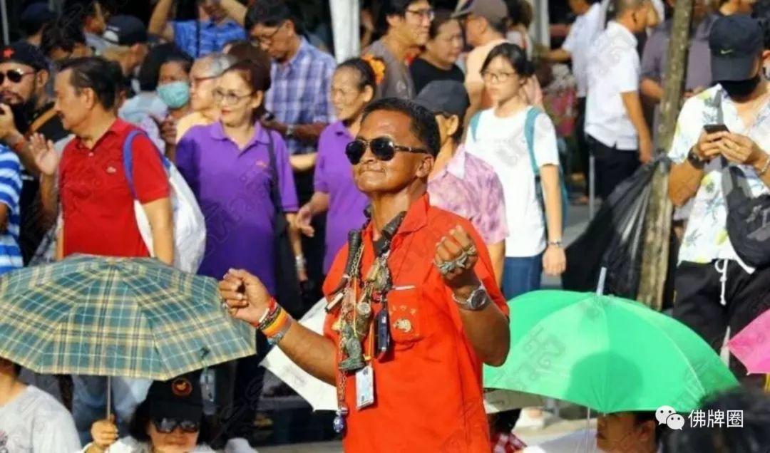 这样戴佛牌,灵验度爆棚!聊聊佩戴佛牌后那些不可不知的事~【泰国佛牌】 这样戴佛牌,灵验度爆棚!聊聊佩戴佛牌后那些不可不知的事~【泰国佛牌】