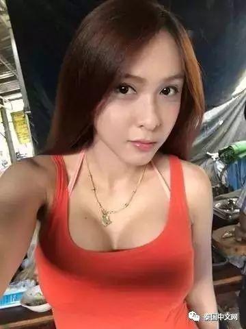 泰国又现“加油西施”,加油送香吻,男司机大排长龙!【泰国佛牌】 泰国又现“加油西施”,加油送香吻,男司机大排长龙!【泰国佛牌】