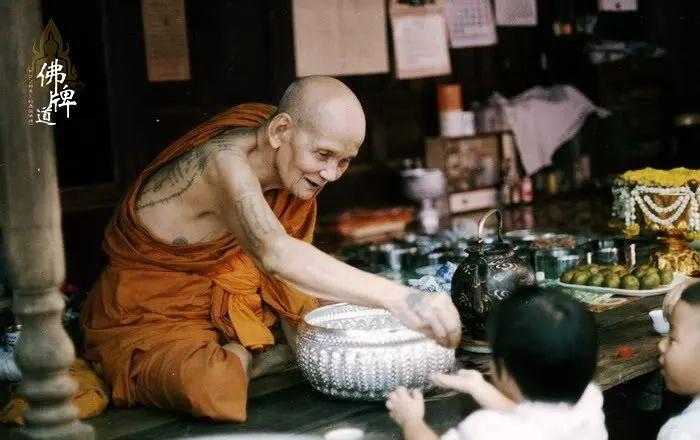 佛牌道48: 四面神的三大名师之--龙婆Doo师父（上）【泰国佛牌】