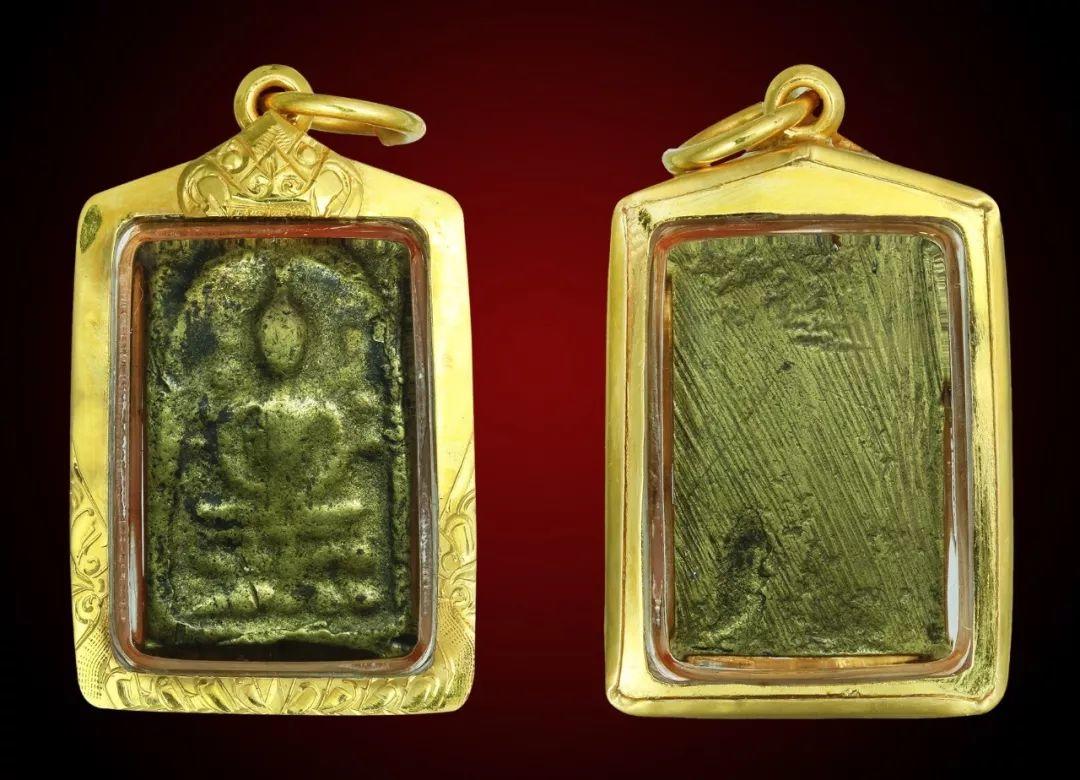 【佛牌道】问答--佛牌是粉牌好还是金属牌好？【泰国佛牌】