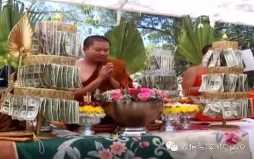 3年前那个乘私人飞机挎名包炫富的泰国僧人,这次要漂洋过海从美国回泰了......【泰国佛牌】 3年前那个乘私人飞机挎名包炫富的泰国僧人,这次要漂洋过海从美国回泰了......【泰国佛牌】