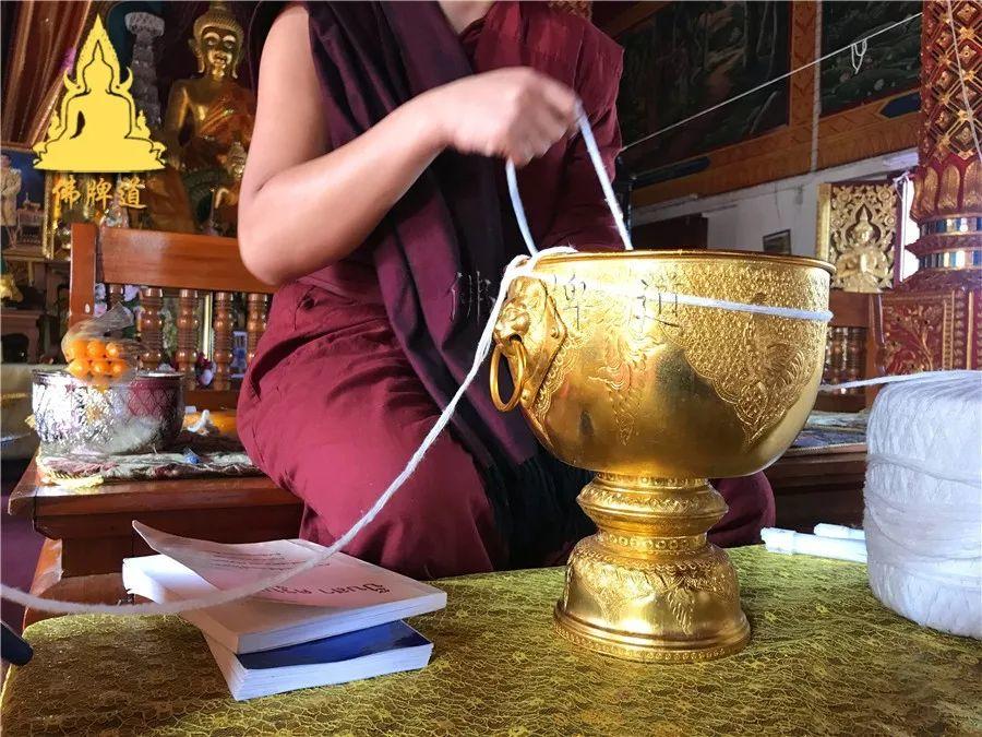 佛牌道40: 泰国正统的“洗圣水”法事(พิธีอาบน้ำมนต์)-图片7