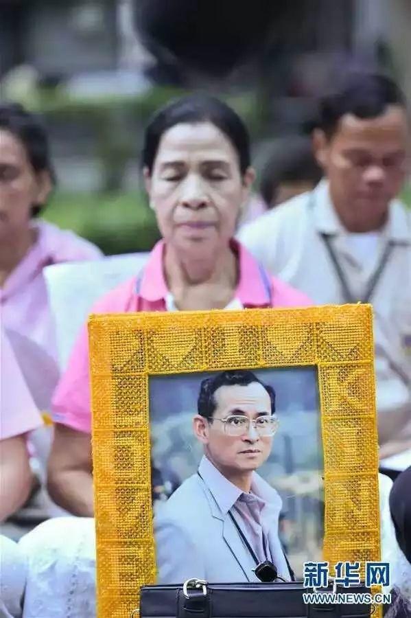 普密蓬国王去世!深表哀悼!【泰国佛牌】 普密蓬国王去世!深表哀悼!-图片4