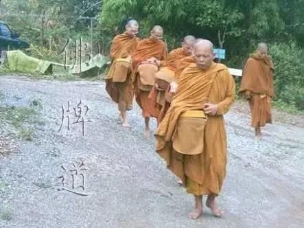 佛牌道18：森林派高僧 在世阿罗汉--LP PRASIT【泰国佛牌】