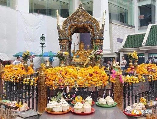 泰国寺庙里那些千奇百怪的还愿方式!【泰国佛牌】 泰国寺庙里那些千奇百怪的还愿方式!-图片3