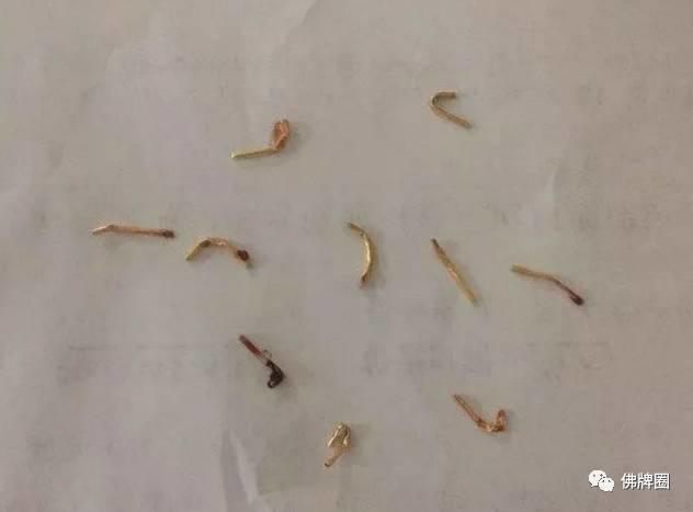 “被泰国师傅植入体内12枚护身符(符管),7年后来医院取出”聊聊国内假龙婆坤金针符管乱象!【泰国佛牌】 “被泰国师傅植入体内12枚护身符(符管),7年后来医院取出”聊聊国内假龙婆坤金针符管乱象!-图片1