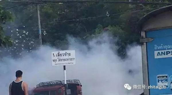 现场测试!!清迈特色红车对外国人、泰国人和本地人要价一样吗?【泰国佛牌】 现场测试!!清迈特色红车对外国人、泰国人和本地人要价一样吗?【泰国佛牌】