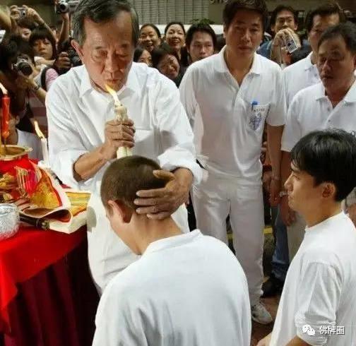 传说中的白龙王和娱乐圈的明星们【泰国佛牌】 传说中的白龙王和娱乐圈的明星们-图片1