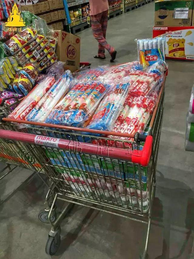 【活动现场】2016年09月25日捐助孤儿院实况【泰国佛牌】 【活动现场】2016年09月25日捐助孤儿院实况-图片4