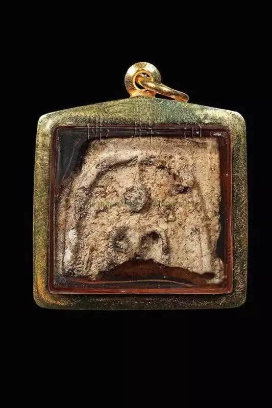 【佛牌道】Q&A–佛牌有裂缝或者碎了该怎么办？-图片2