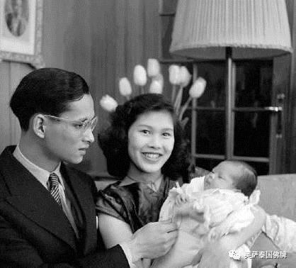 泰国九世王跟家人的那些温暖回忆-图片20