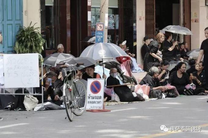 九世先皇陛下！您的子民都到了，以地为床，守护您的最后一程！-图片4