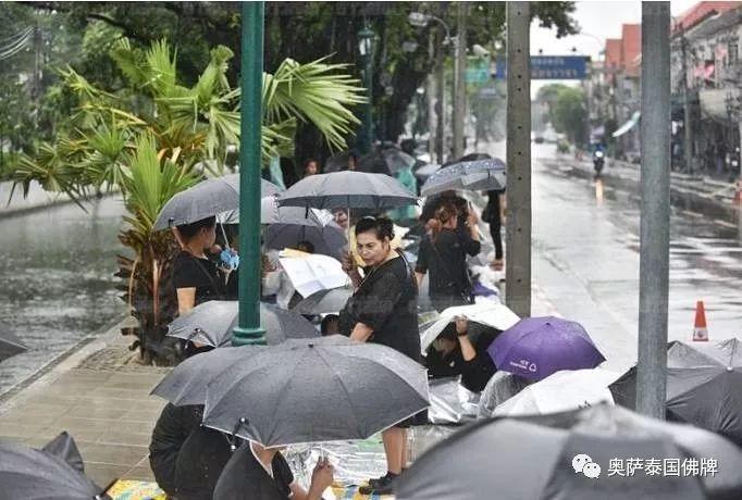 九世先皇陛下！您的子民都到了，以地为床，守护您的最后一程！-图片8