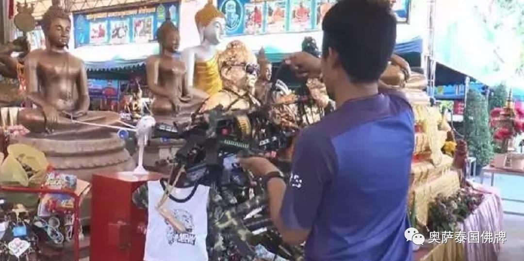 善信还愿玩具挂满全身 只因古曼童太灵验【泰国佛牌】 善信还愿玩具挂满全身 只因古曼童太灵验-图片3