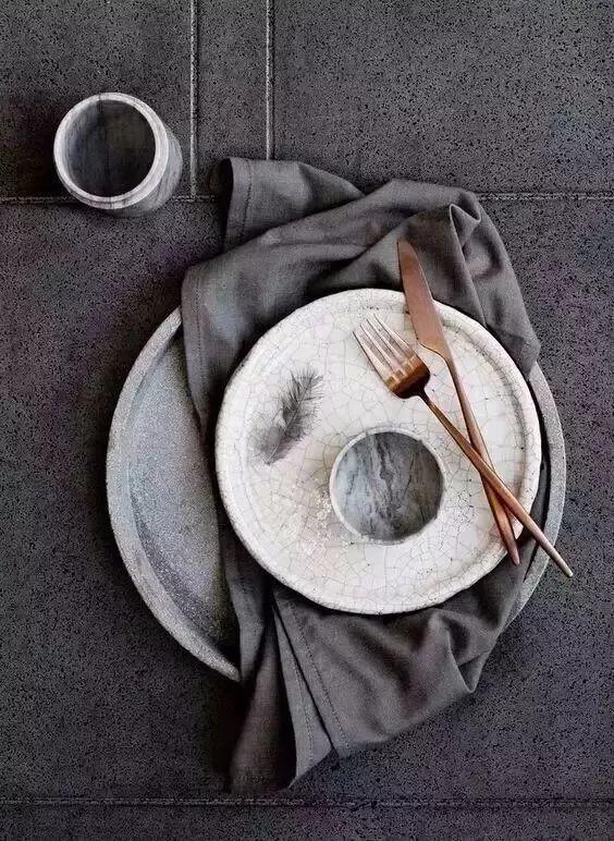 极简主义生活方式，让你更加快乐幸福【泰国佛牌】