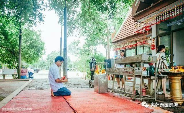 泰国灵验佛寺带你领略 鬼斧神工的树中的庙宇【泰国佛牌】 泰国灵验佛寺带你领略 鬼斧神工的树中的庙宇-图片8